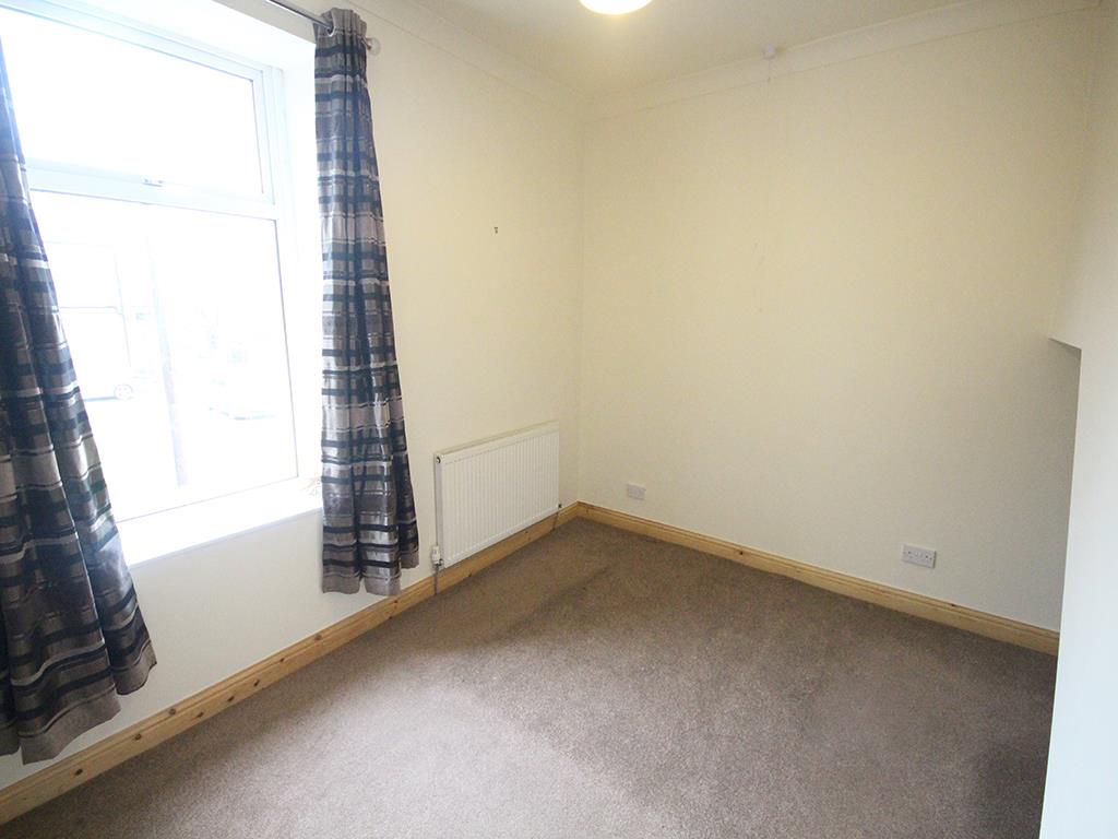 3 bedroom mid terrace house Let Agreed in Clitheroe - 2016-11-16 11.32.19-2.jpg